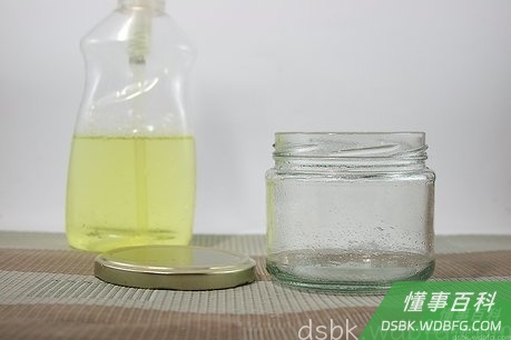 Step 11 煮水果的时候可以准备罐子、密封环和盖子。