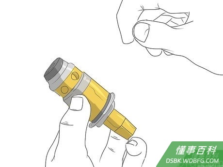 Step 3 拔出插装阀,让它完全伸出来。