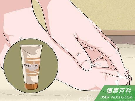 Step 3 每天给趾甲保湿。