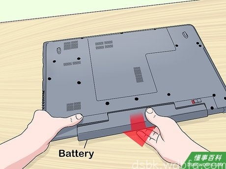 Step 5 拆下笔记本电脑的电池，并连接电源适配器。