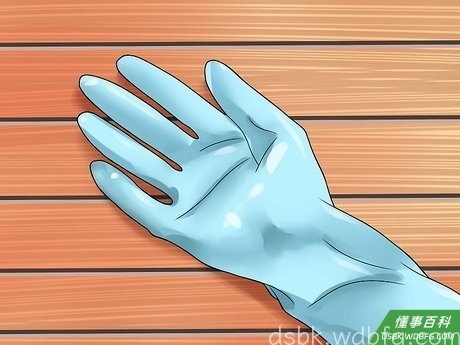 Step 3 戴手套,或者用微波炉专用手套,否则下几步骤中可能会烫伤你的手。