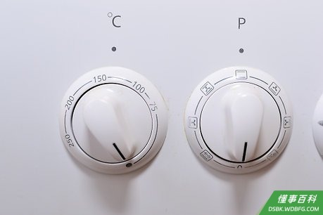 Step 1 烤箱预热至375度(190摄氏度)。