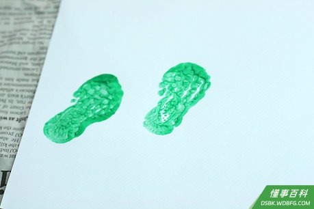 Step 4 将准备好的图案印到涂漆面上。