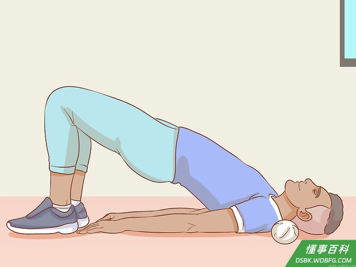 Step 2 把背部和臀部抬高，将体重放在脖子上。