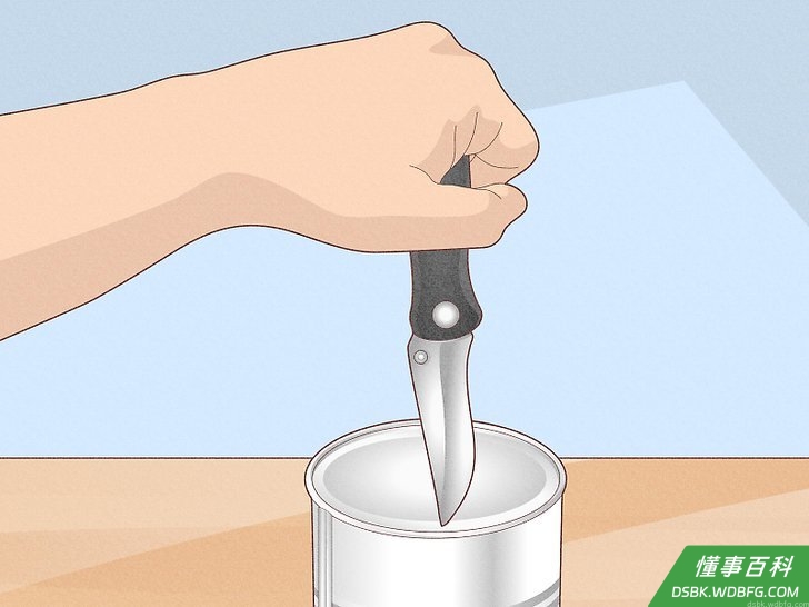 Step 2 将刀尖对准罐头盖子的内侧边缘。