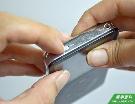 Step 1 如果你的设备处于锁定状态，那么解锁你的iPod。