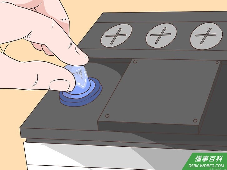 Step 6 用凡士林防止电池锈蚀。