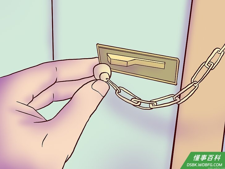 Step 1 锁好门窗。