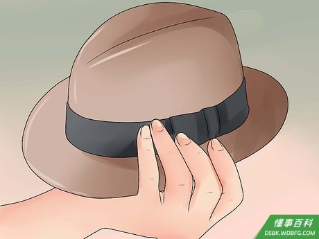Step 1 制作毛毡礼帽。