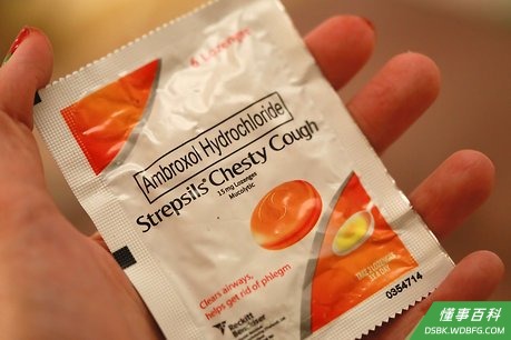 Step 2 保持嗓子的健康。
