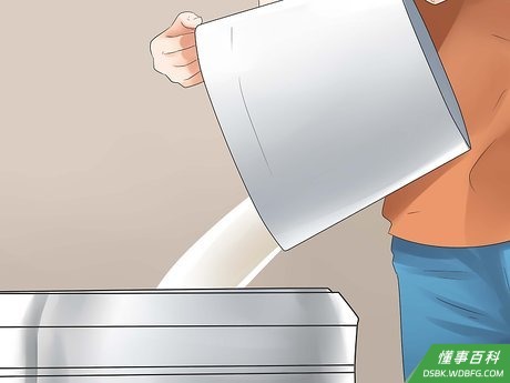 Step 3 将奶拌入鸡蛋混合液里。