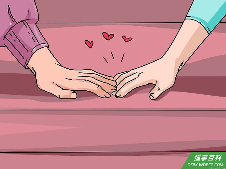 Step 4 开始用另一只手温柔地爱抚她。