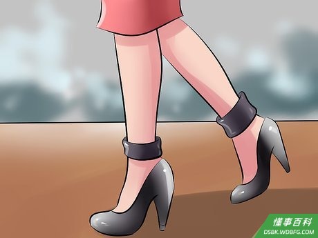 Step 4 把一只脚放在另一只脚的前面（确切地说）。
