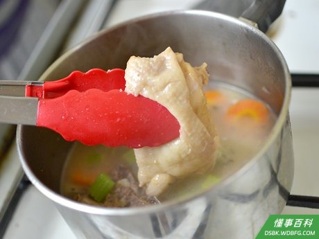 Step 5 根据需要煮鸡。
