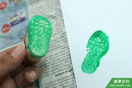 Step 4 将准备好的图案印到涂漆面上。