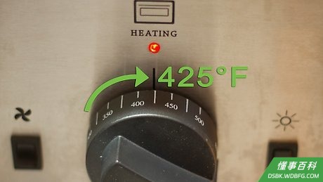Step 1 把烤箱预热到218℃。