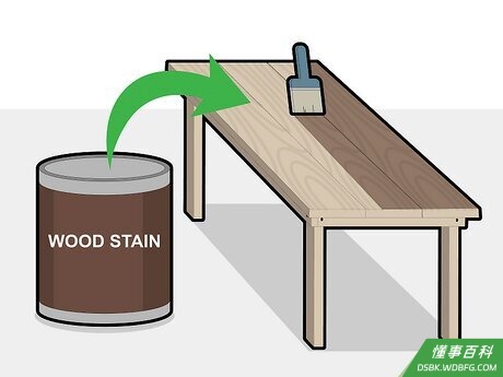 Step 4 用刷子或抹布涂抹木材着色剂...