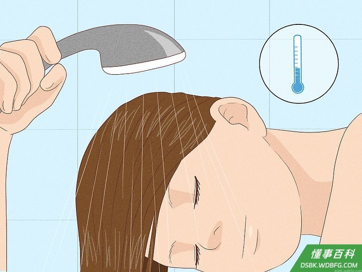 Step 1 用冷水冲头，把头发弄湿。
