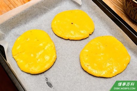 Step 7 烘烤玉米饼。