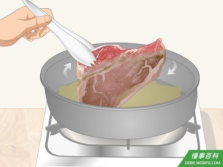 Step 3 煎牛排。