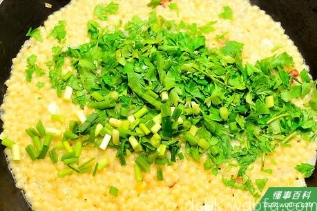 Step 7 调料和黑胡椒粉搅入。
