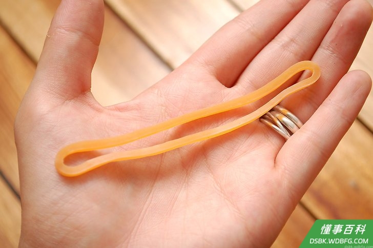 Step 5 找一条皮筋（越大越好）。