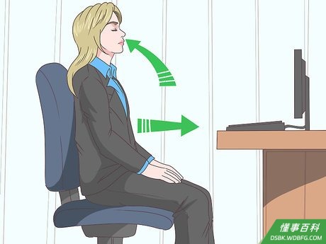 Step 2 坐下来进行真空收腹训练更方便。