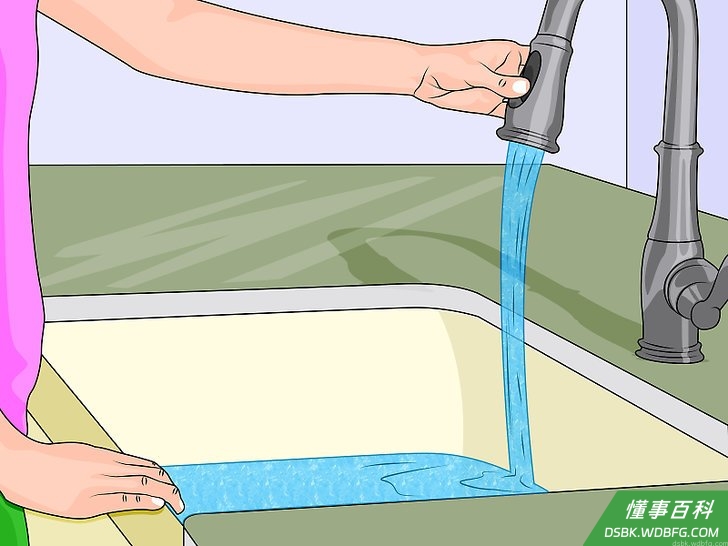 Step 1 用水冲洗加湿器水箱。