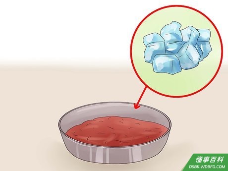 Step 2 考虑少量地给猫咪喂食生肉。