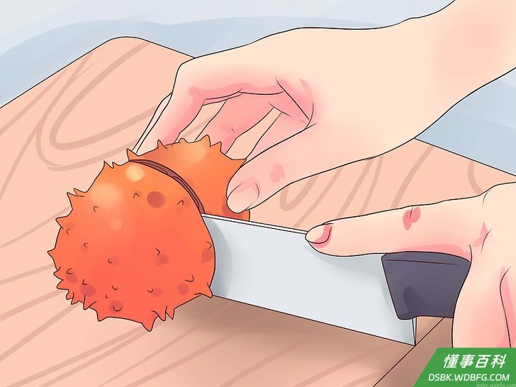 Step 3 将果实横切成两半，开吃。