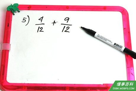 Step 5 将换算好公分母的新算式按照分子分母对齐的格式写好。