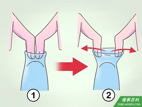 Step 3 用两根手指从里面拉伸。