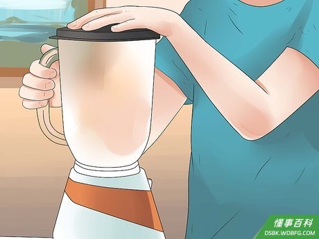 Step 1 把材料放入搅拌机搅拌。
