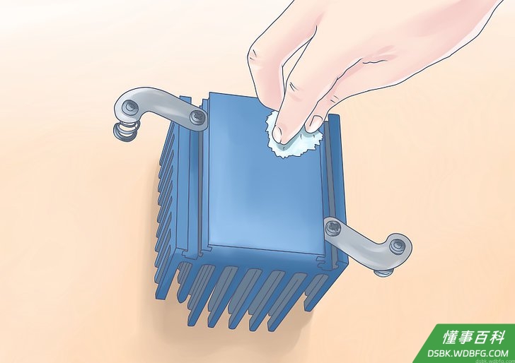 Step 2 清洁CPU和散热器表面。