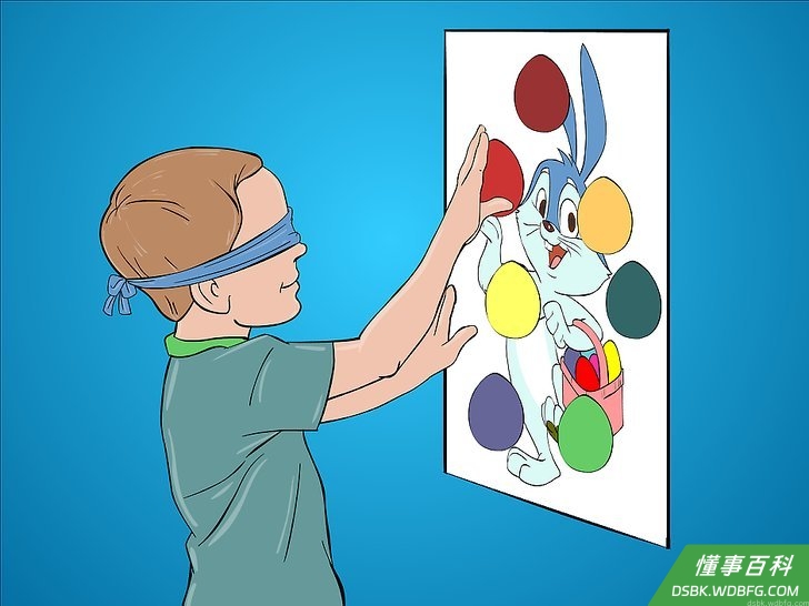 Step 4 依次蒙住孩子的眼睛,每个人发一颗蛋。