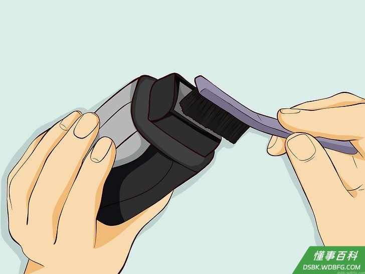Step 2 清洁刀片。