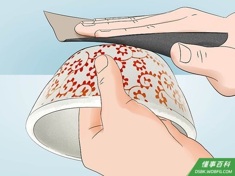 Step 4 打磨器物的底部。
