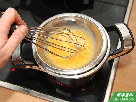 Step 3 将蛋黄和其它食材搅拌均匀。