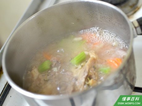 Step 5 根据需要煮鸡。